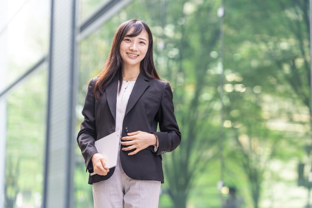 理想の職種へ転職した女性の画像