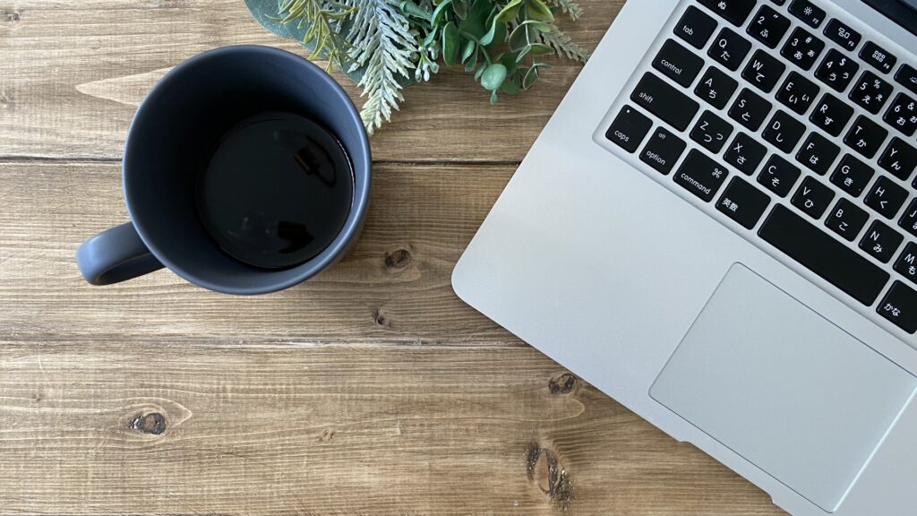 在宅ワークで取り組める副業の仕事を探している