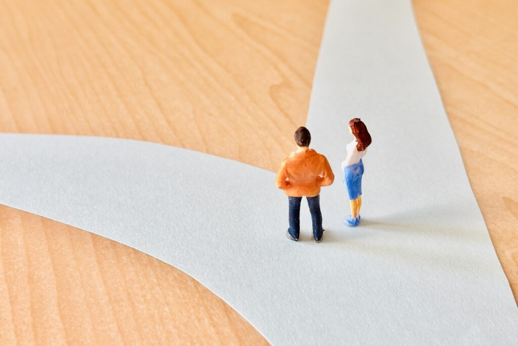 転職回数が0回で、転職を検討しているビジネスマン