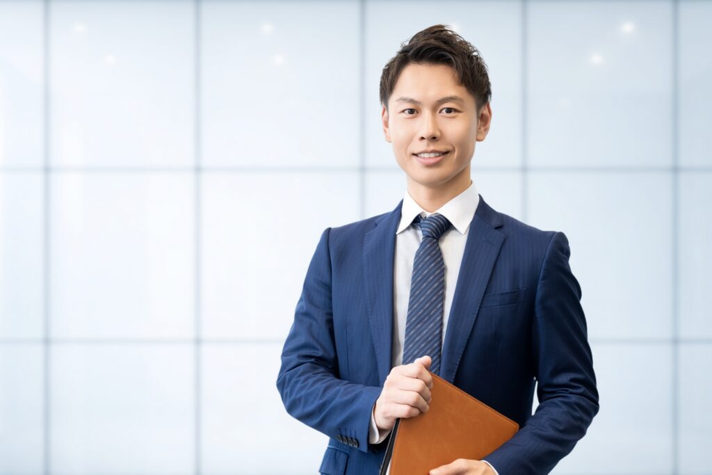 転職を検討しているビジネスマン